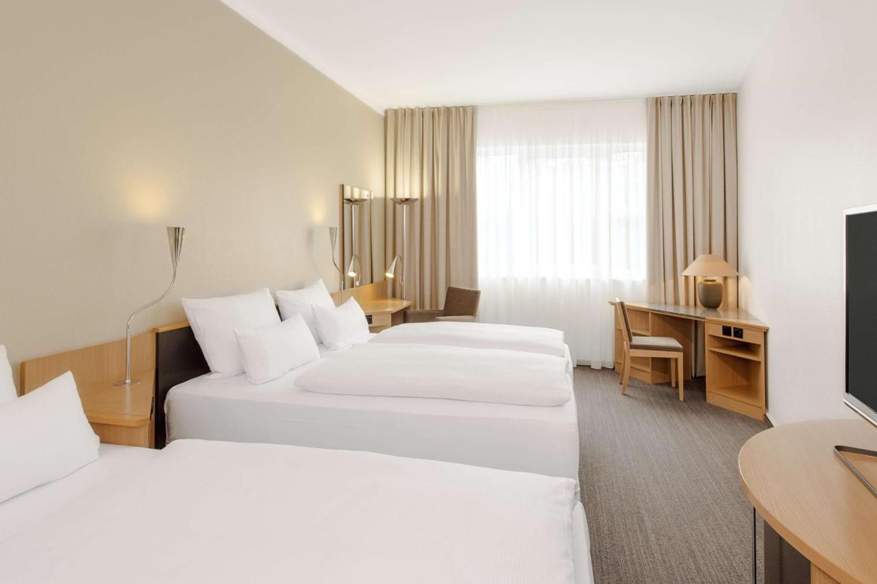 Nh Muenchen Messe Hotel Bagian luar foto
