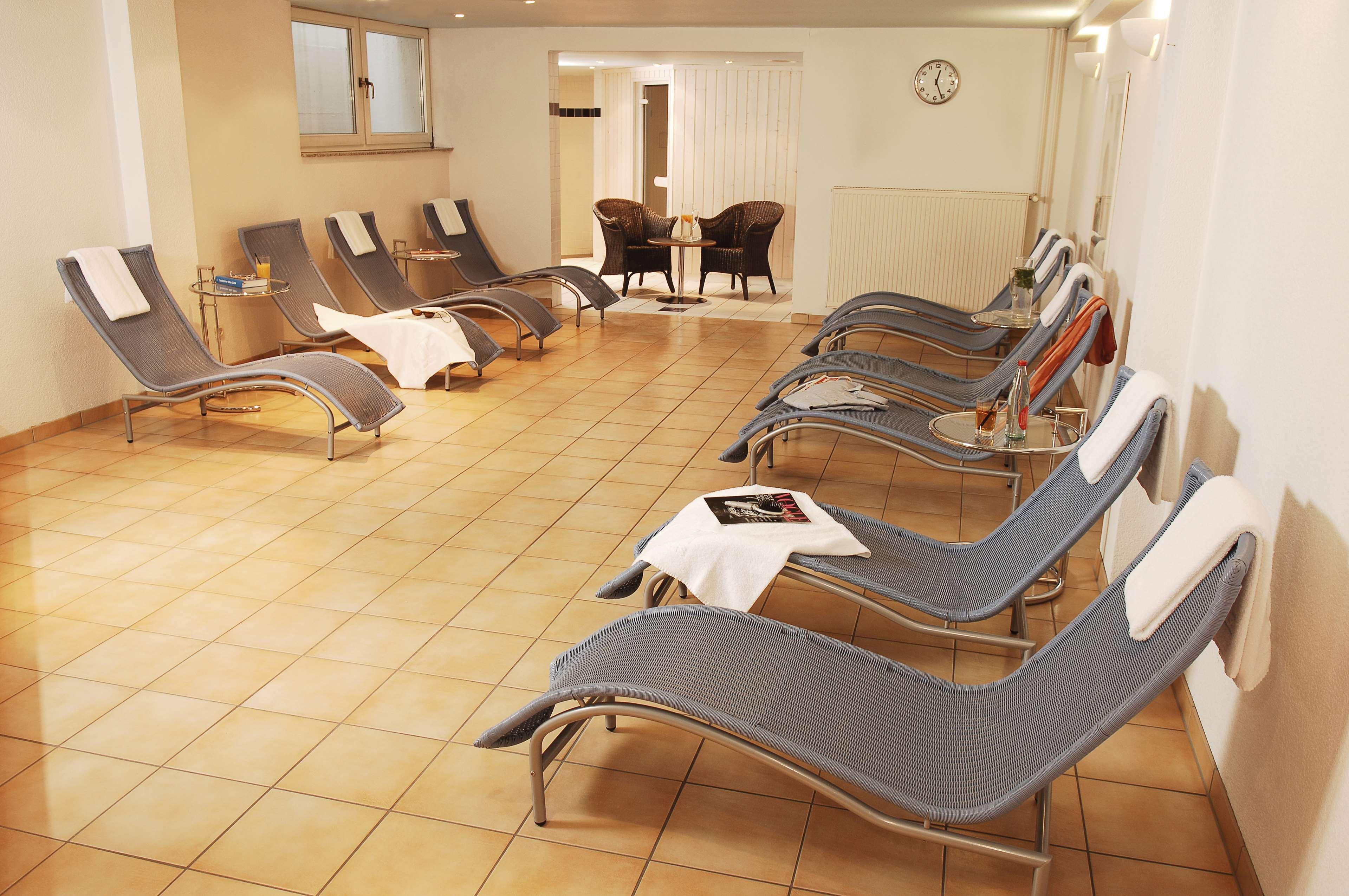 Nh Muenchen Messe Hotel Bagian luar foto