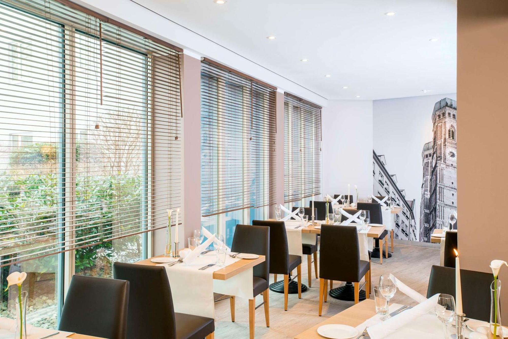 Nh Muenchen Messe Hotel Bagian luar foto