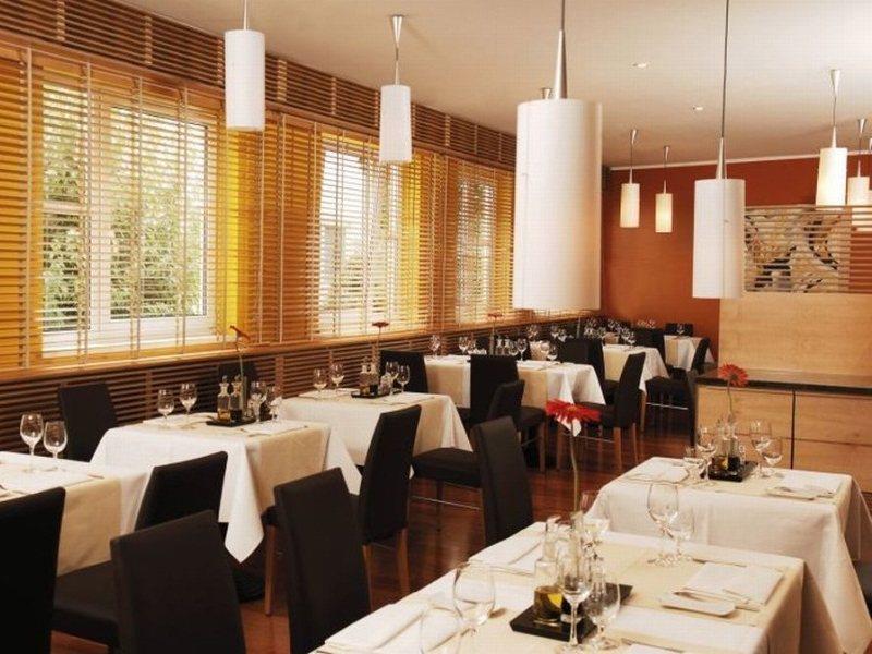 Nh Muenchen Messe Hotel Bagian luar foto