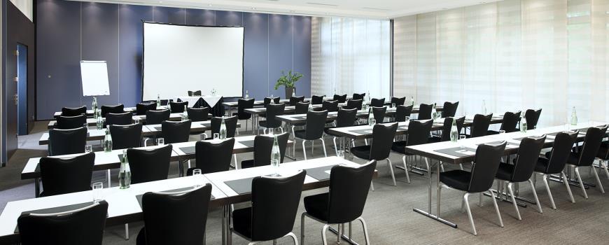 Nh Muenchen Messe Hotel Bagian luar foto